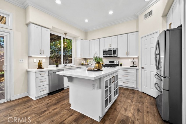 MLS #OC25245226 image #14