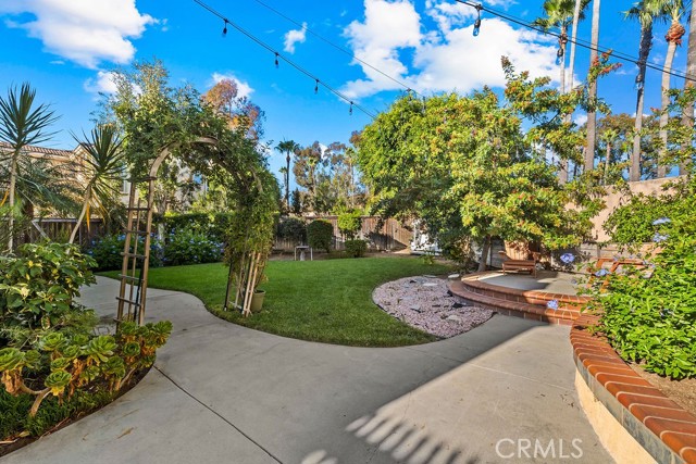 MLS #OC25245226 image #35