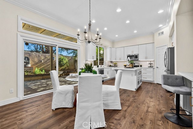 MLS #OC25245226 image #9