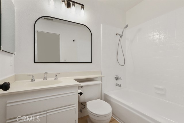 MLS #OC25245249 image #14