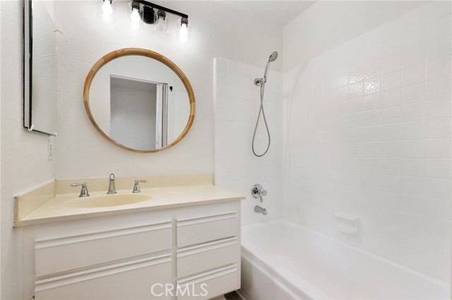 MLS #OC25245249 image #16