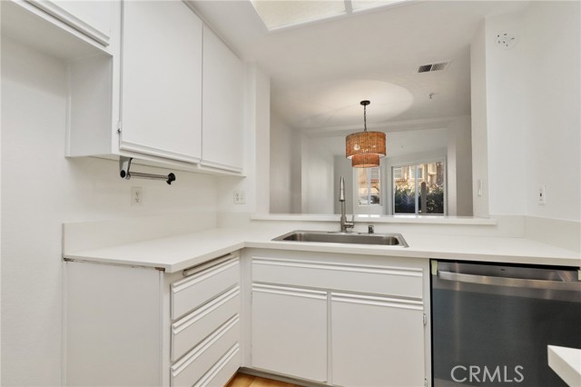 MLS #OC25245249 image #7