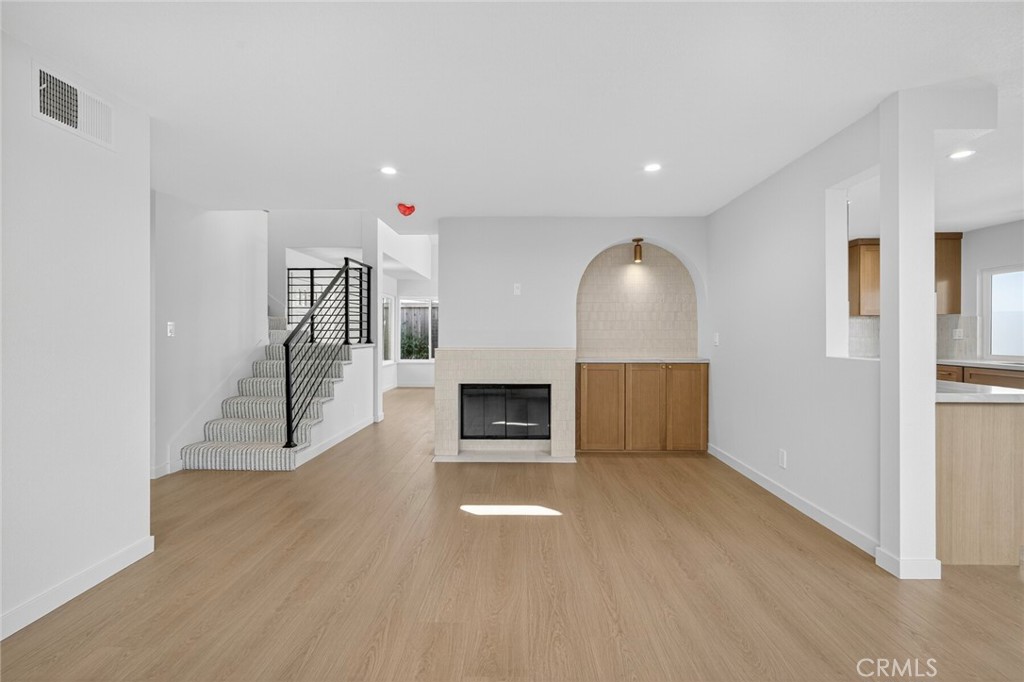 MLS #OC25245288 image #22