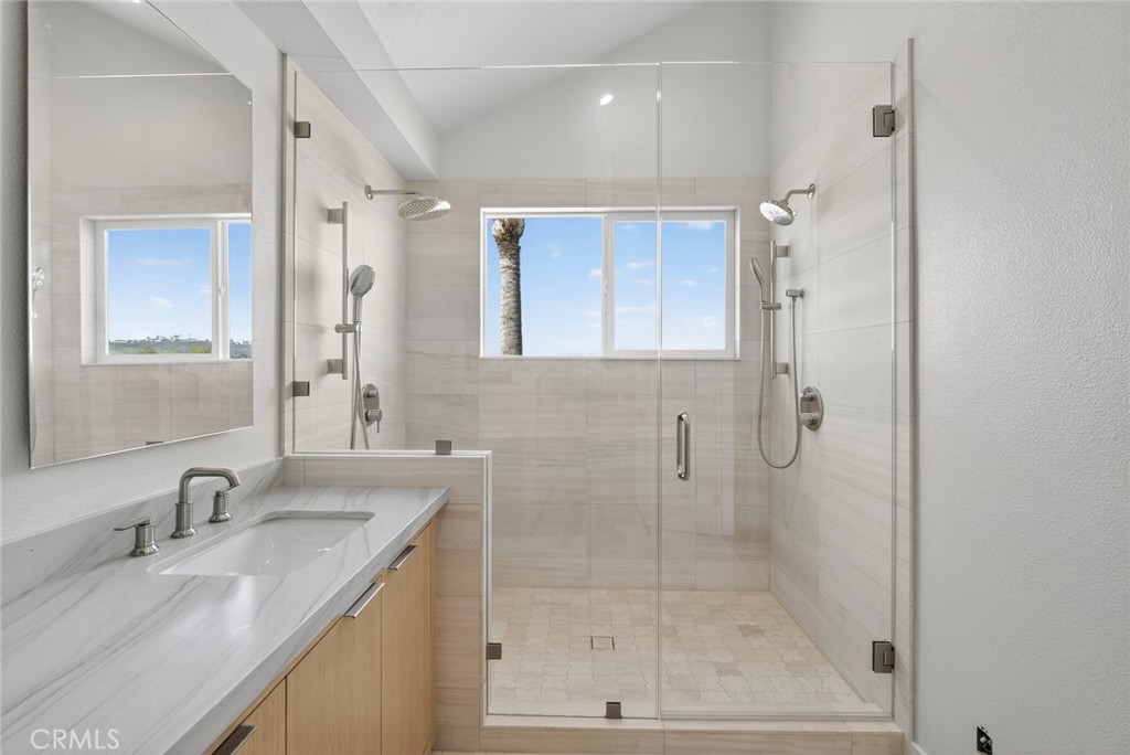 MLS #OC25245288 image #38