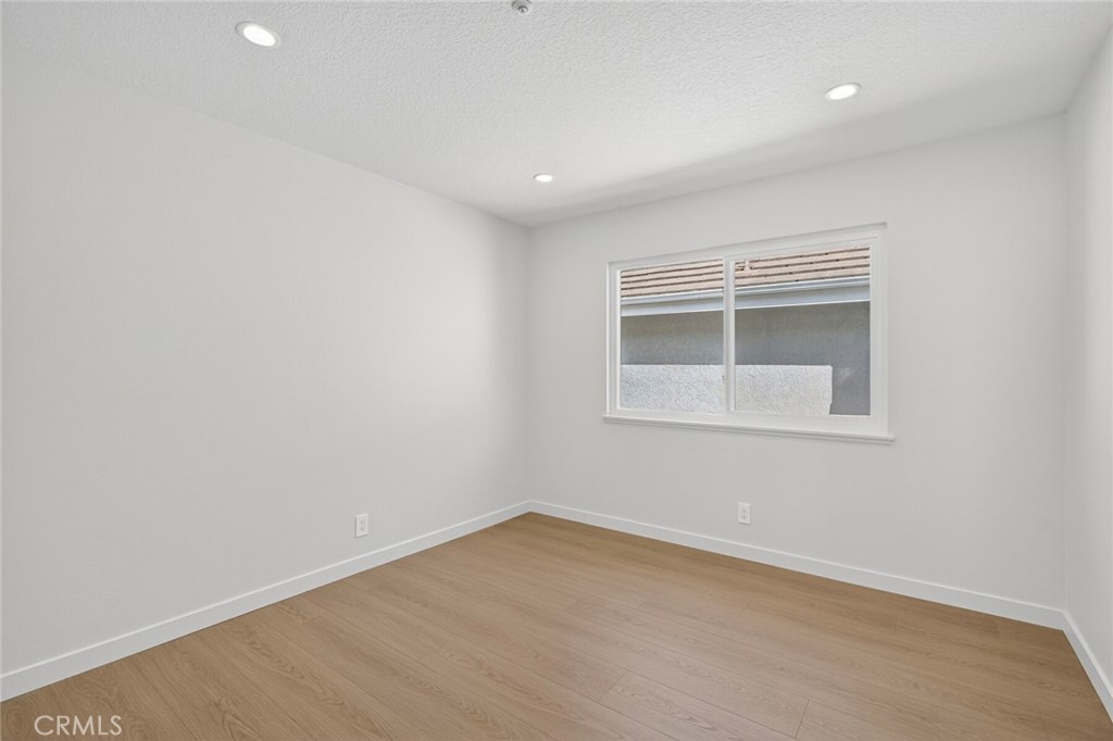 MLS #OC25245288 image #40