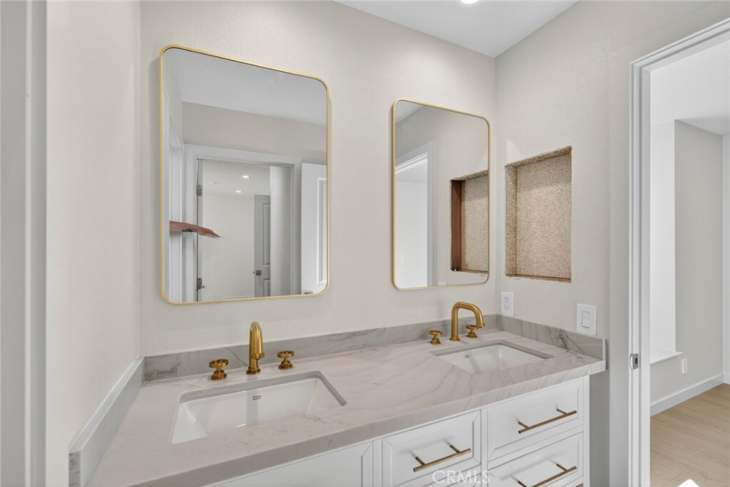 MLS #OC25245288 image #45