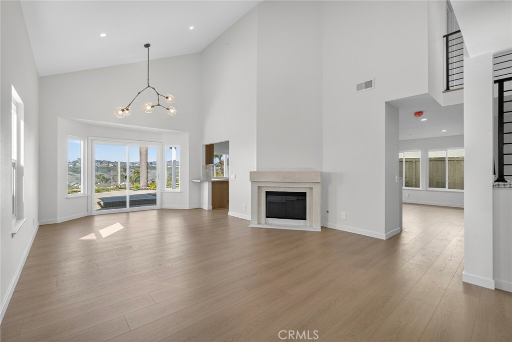 MLS #OC25245288 image #6