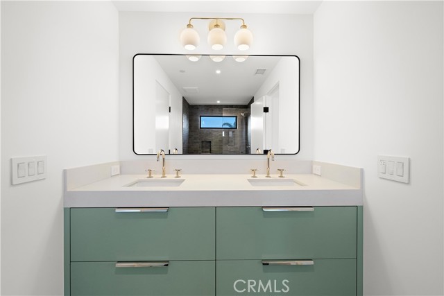 MLS #OC25245331 image #16