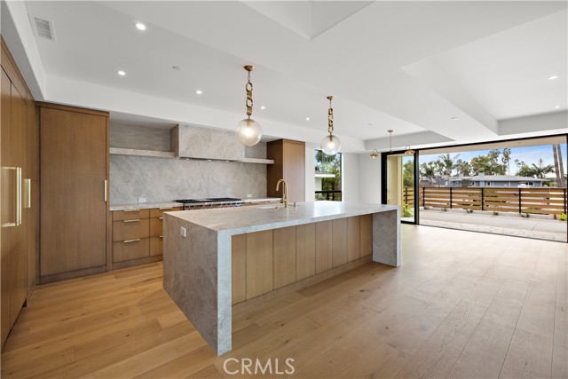 MLS #OC25245331 image #9