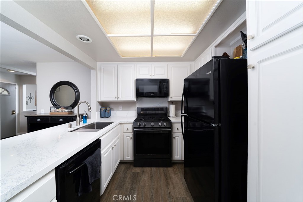 MLS #OC25245379 image #2