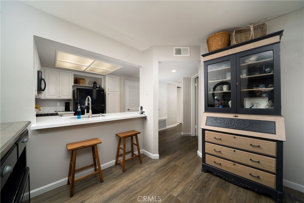 MLS #OC25245379 image #5