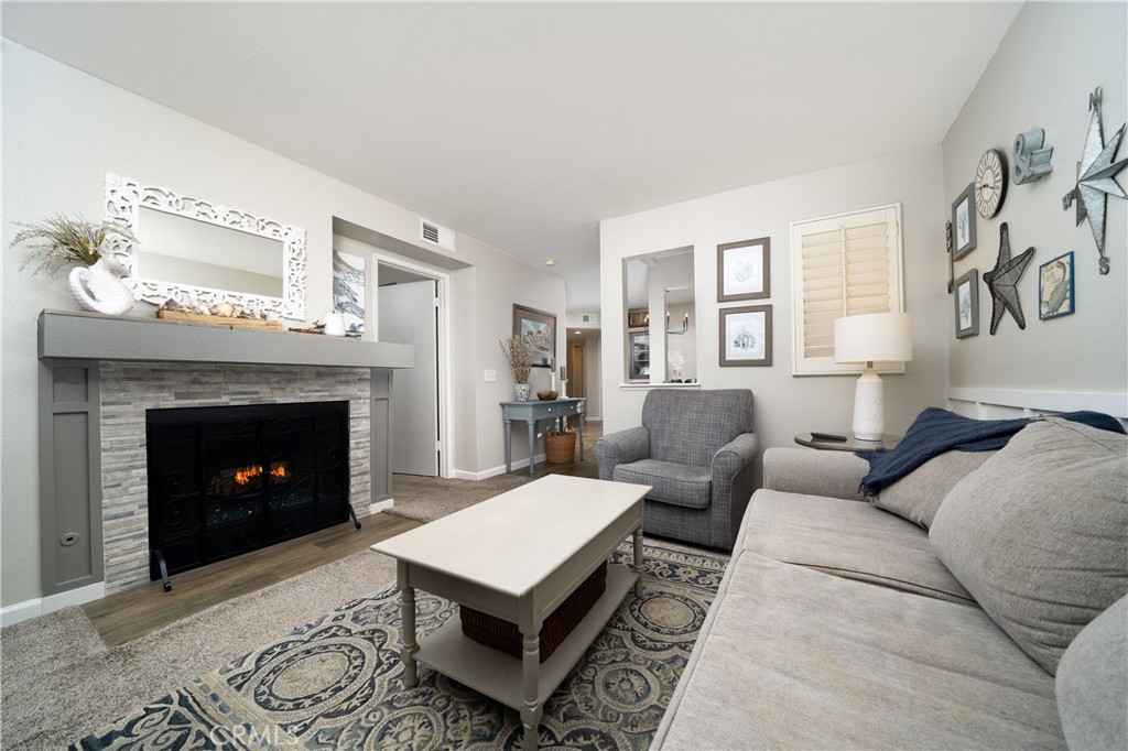 MLS #OC25245379 image #7