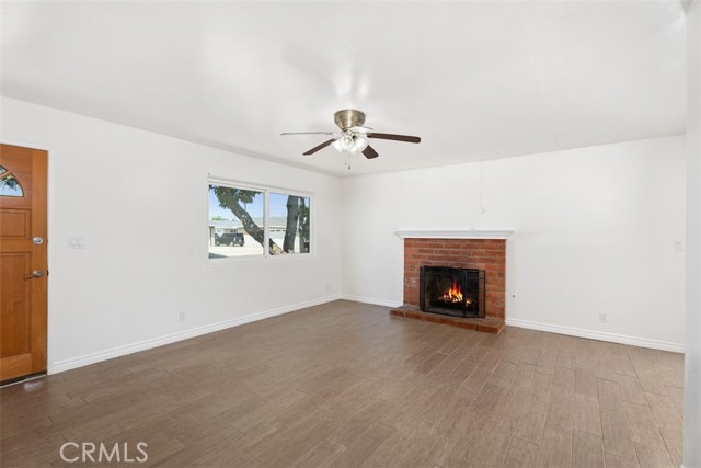 MLS #OC25245392 image #12