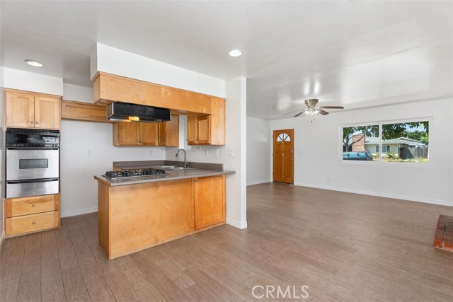 MLS #OC25245392 image #13