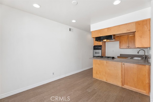 MLS #OC25245392 image #14