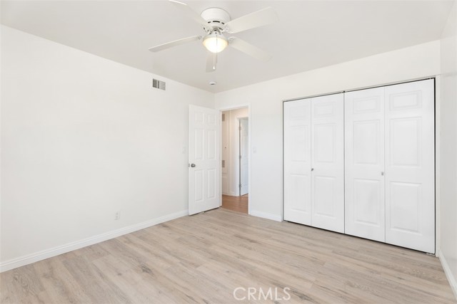 MLS #OC25245392 image #24