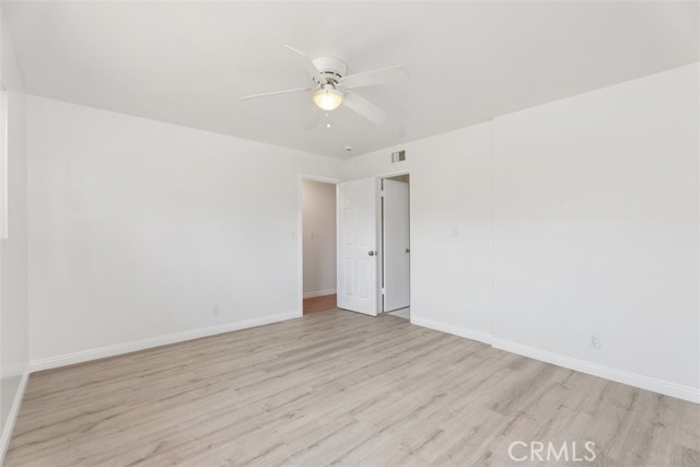 MLS #OC25245392 image #26