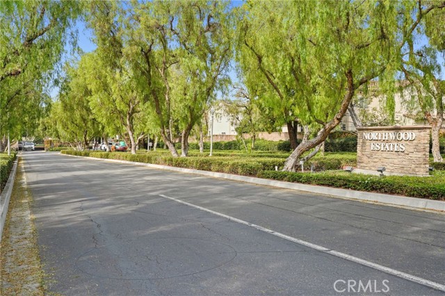 MLS #OC25245408 image #33