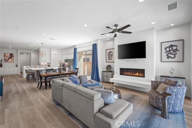 MLS #OC25245423 image #10