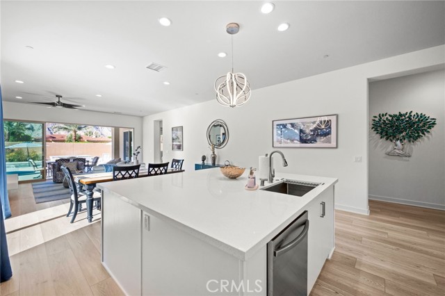 MLS #OC25245423 image #15