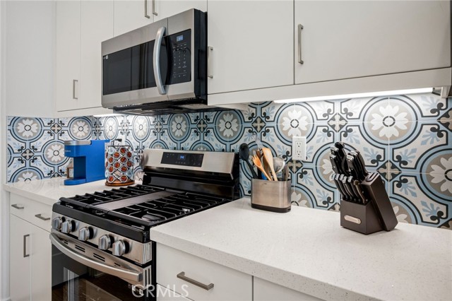 MLS #OC25245423 image #16