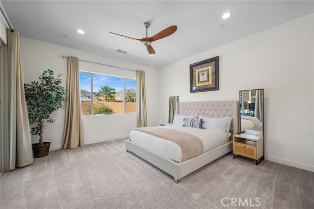 MLS #OC25245423 image #20