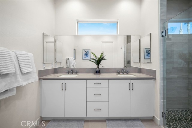 MLS #OC25245423 image #24