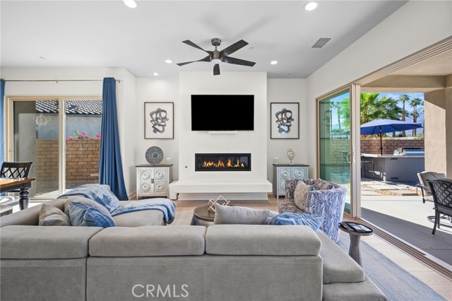 MLS #OC25245423 image #5