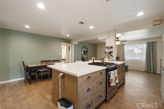 MLS #OC25245444 image #10
