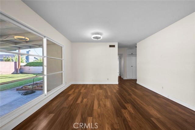 MLS #OC25245466 image #22