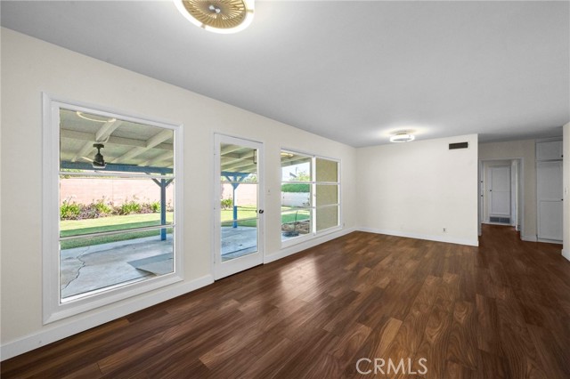 MLS #OC25245466 image #27