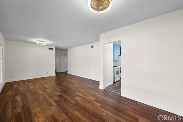 MLS #OC25245466 image #29