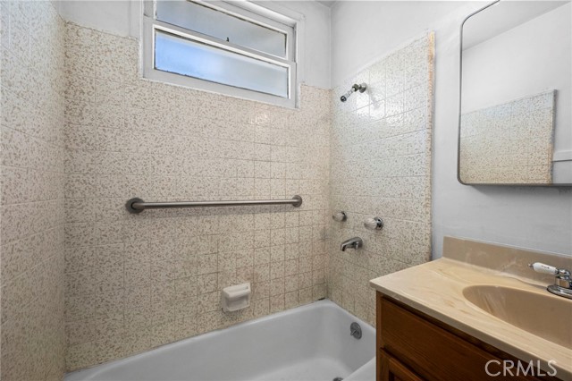 MLS #OC25245466 image #36