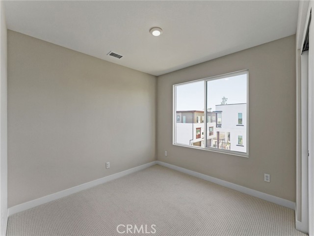 MLS #OC25245479 image #12