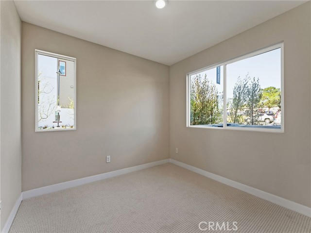 MLS #OC25245479 image #16