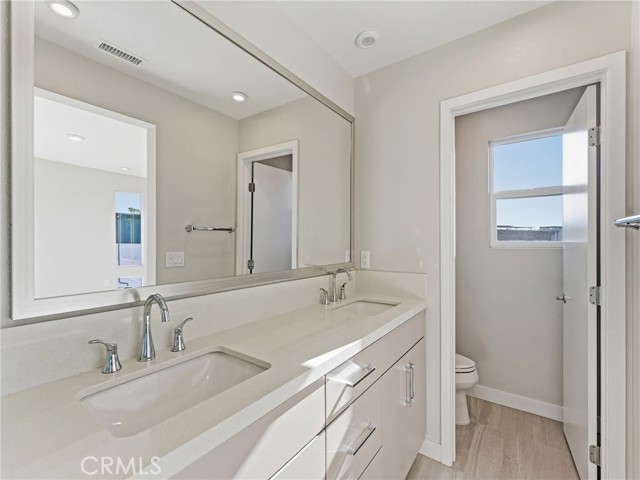 MLS #OC25245479 image #17