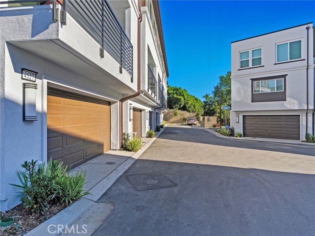 MLS #OC25245479 image #25