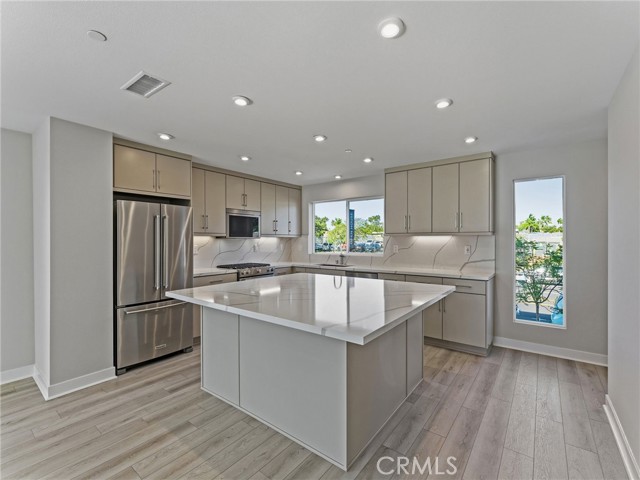 MLS #OC25245479 image #7