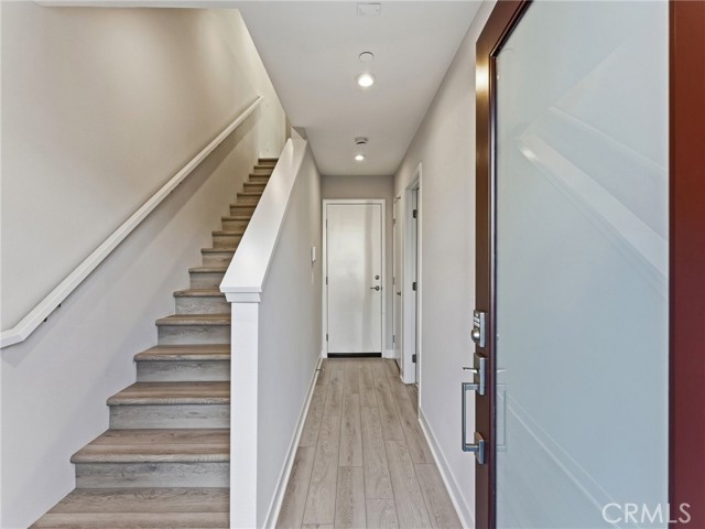 MLS #OC25245479 image #8