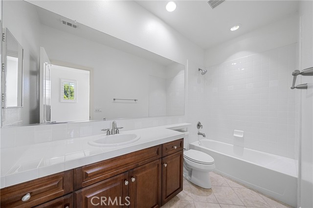 MLS #OC25245535 image #28