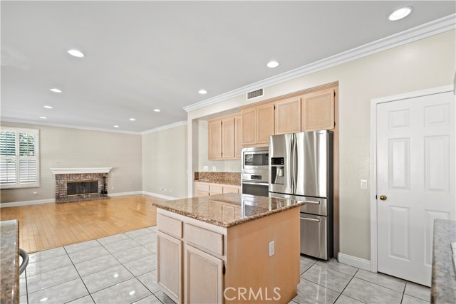 MLS #OC25245659 image #10