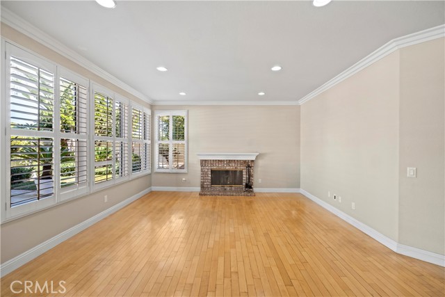 MLS #OC25245659 image #13