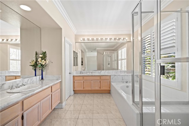 MLS #OC25245659 image #30