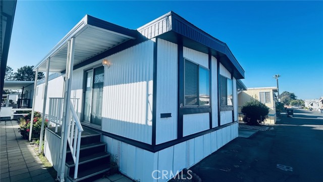 MLS #OC25245664 image #4