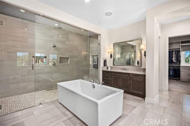 MLS #OC25245680 image #33