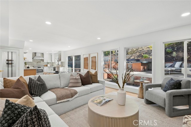 MLS #OC25245690 image #16