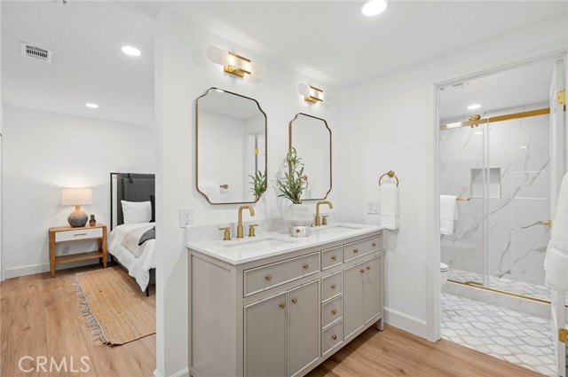 MLS #OC25245690 image #22