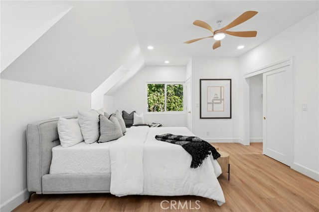 MLS #OC25245690 image #32