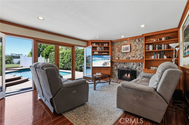 MLS #OC25245691 image #13