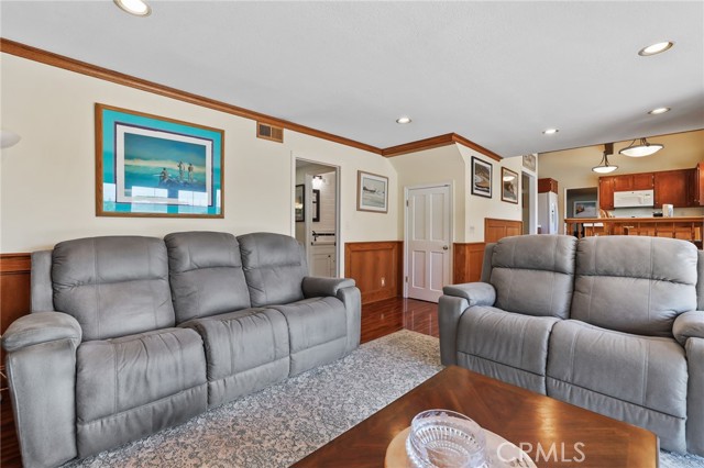 MLS #OC25245691 image #15